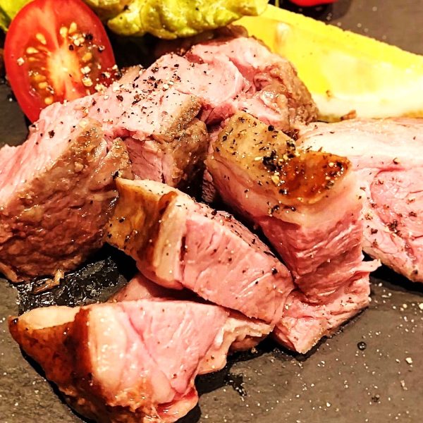 炭香る低温ラムのしっとり仕立て